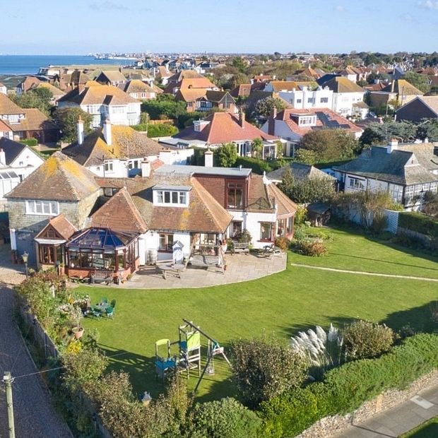 RestHarrow, 20 Harold Road, Birchington, CT7 9NA, Kent - Photo 1