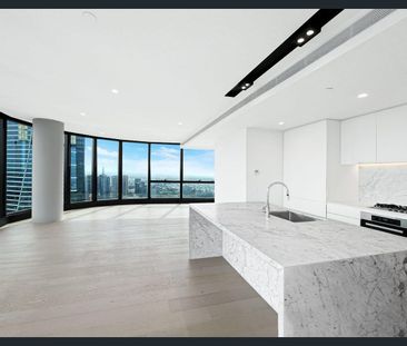 Luxurious Three-Bedroom Residence in the Heart of Southbank - Photo 1