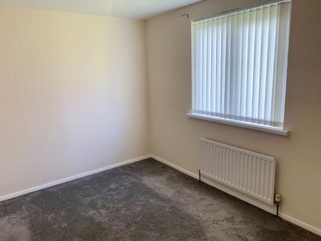 30a Greenpark Gardens, Antrim, BT41 4ER - Photo 2