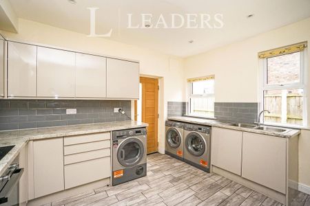 1 bedroom semi-detached house to rent - Photo 3