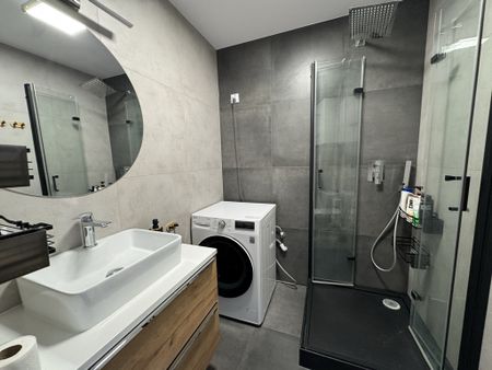 2 pokoje po remoncie! Balkon! Parking - Zdjęcie 3