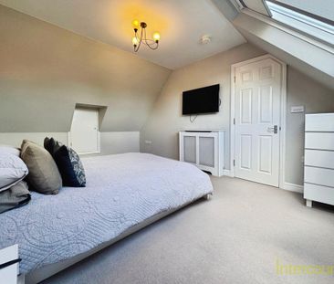 4 bedroom detached house to rent - Photo 3