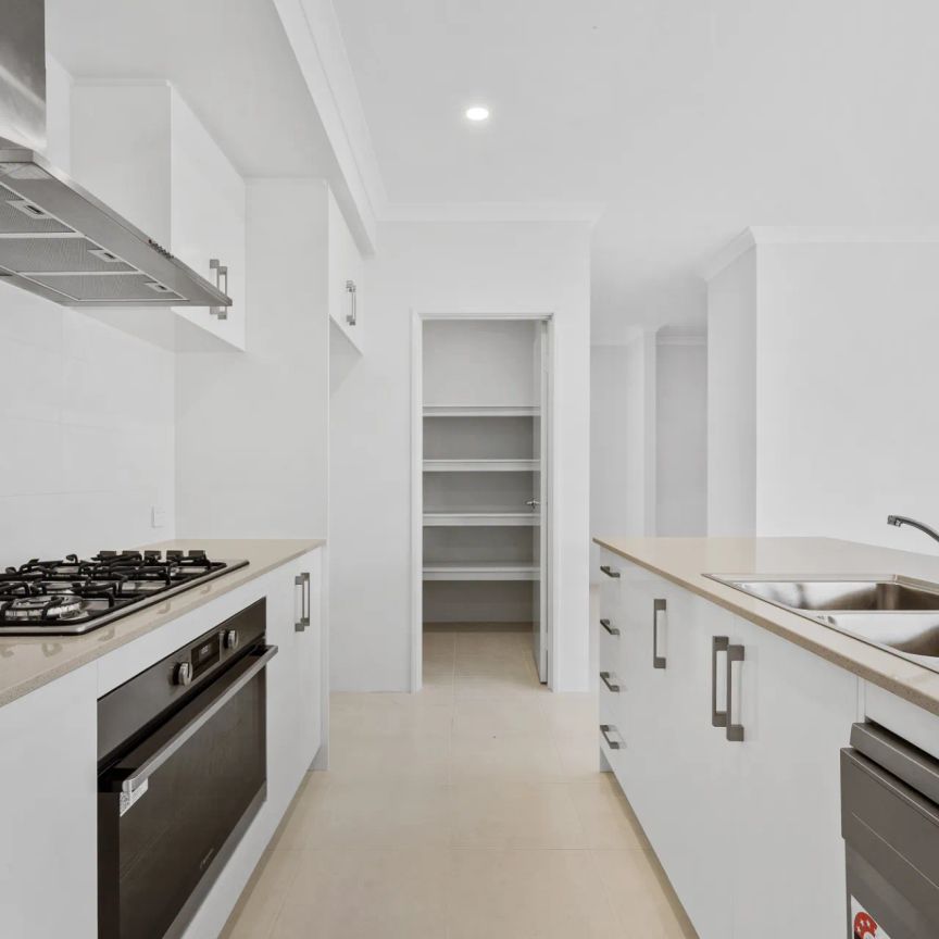 Stylish Family Home in Prime Secret Harbour Location - Photo 1