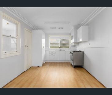 Charming East Bunbury Home - Photo 5