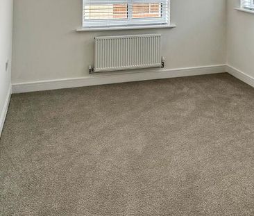 3 bedroom detached house to rent - Photo 3