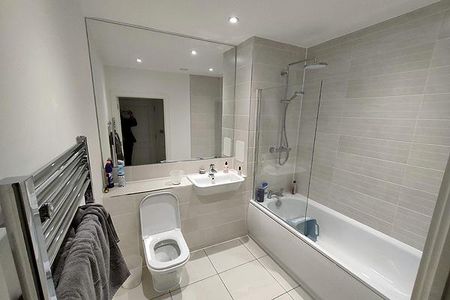 2 bedroom flat to rent - Photo 5