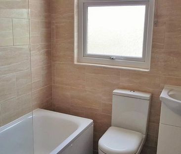 3 bedroom flat to rent - Photo 6