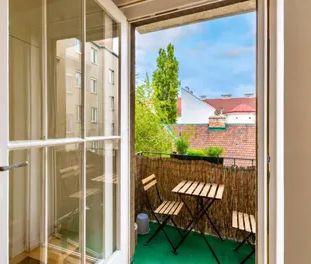 Rochusmarkt: Top-gelegene 3-Zimmer-Wohnung in absoluter Ruhelage mit Innenhof-Balkon - Photo 1