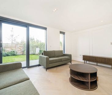 Bryanston Close, UB2, London - Photo 1