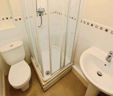 2 bedroom flat to rent - Photo 6