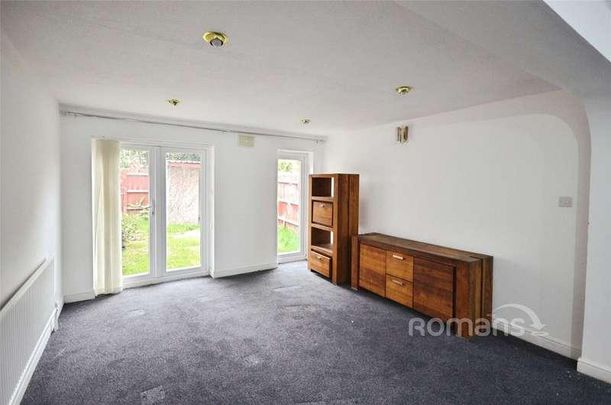 Pennine Road, Slough, SL2 - Photo 1