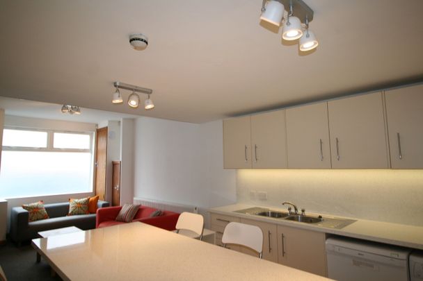 7 Bed Terraced House, Brailsford Road, M14 - Photo 1