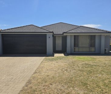 Spacious 4x2 Home with Double Garage - Photo 1