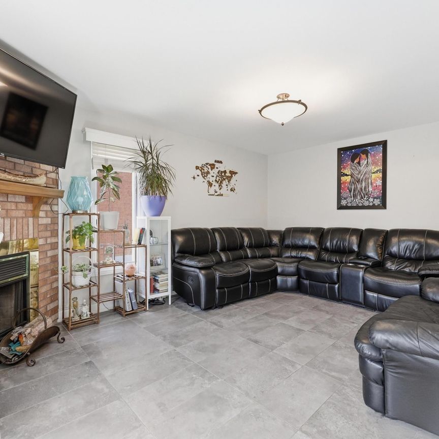 For Lease - 47 Macdougall Drive, Hamilton, Ontario - Photo 1