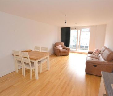 2 bedroom apartment to rent - Photo 3