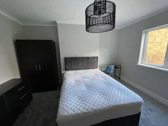 New Shared Home in SE London (4 New Double Rooms) Room E - Photo 1