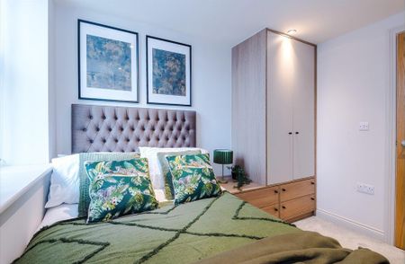 3 bedroom flat to rent - Photo 2