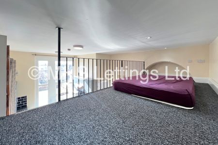 1 Bedroom Apartment for rent in Moorland Road - Photo 3