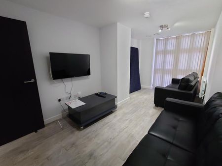 5 bedroom flat share to rent - Photo 2
