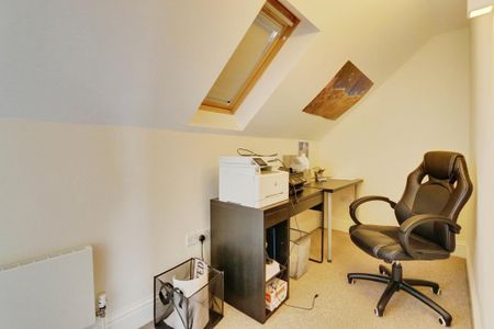 3 bedroom maisonette to rent - Photo 4