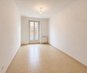 Location Appartement 2 pièces 47m² NICE 06000 - Photo 6