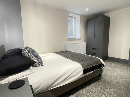 Salisbury Grove - Photo 2