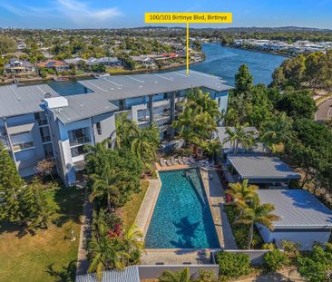 Resort-Style Apartment Just Steps from the Health Precinct - Photo 2