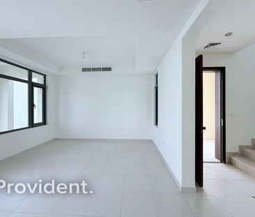 Landscaped | Spacious | Community Expert - Photo 6