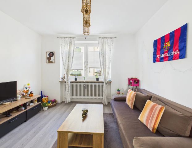 Gepflegte 2-Zimmer-Altstadtwohnung mit Südbalkon - ab 15.12. verfügbar! - Photo 1