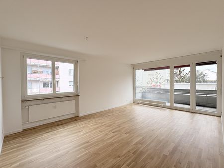 "Frisch renovierte, helle 4.5-Zimmer-Wohnung in Therwil sofort bezugsbereit!" - Photo 4