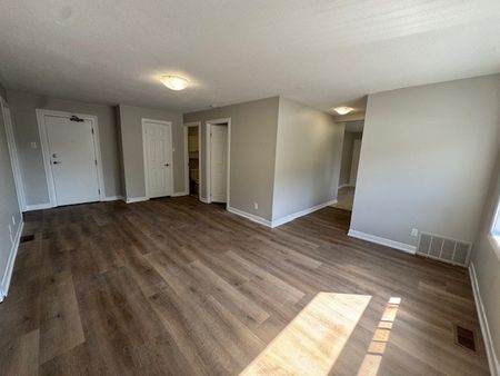 236 Tiffin Street - Photo 5