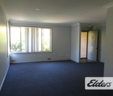 2/5 Streeton Place - Photo 1