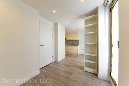 London Road - Photo 3