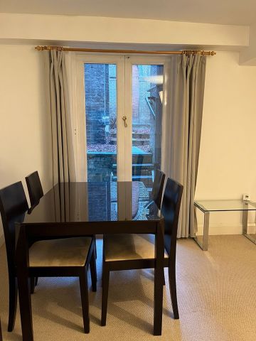 1 Bed Flat, Monmouth Road, W2 - Photo 3