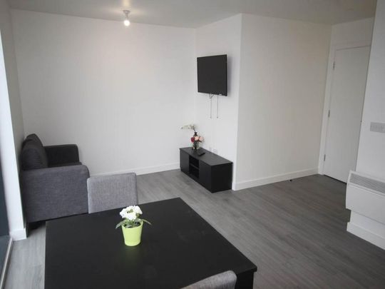Studio to rent - Photo 1