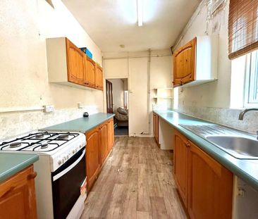 3 bedroom terraced house to rent - Photo 5