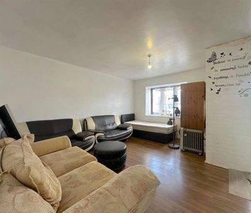 Marchside Close, Hounslow, TW5 - Photo 1