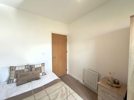 1 bedroom in a house share to rent - Photo 3