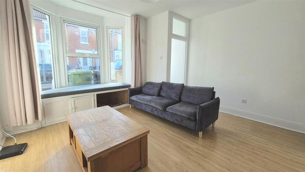 4 bedroom terraced house to rent - Photo 1