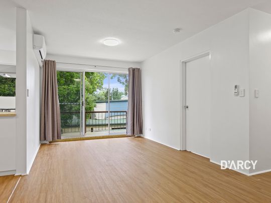 2/17 TRUNDLE ST - Photo 1