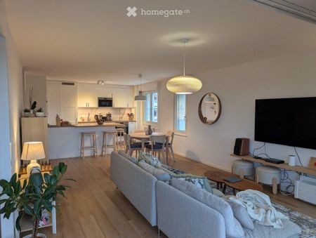 Beautiful 4.5 room apartment with mountain view in Rolle - Photo 2