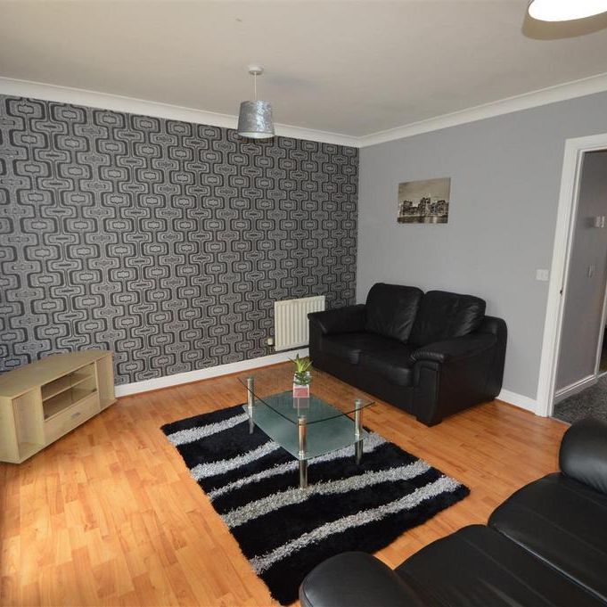 4 bedroom house to rent - Photo 1