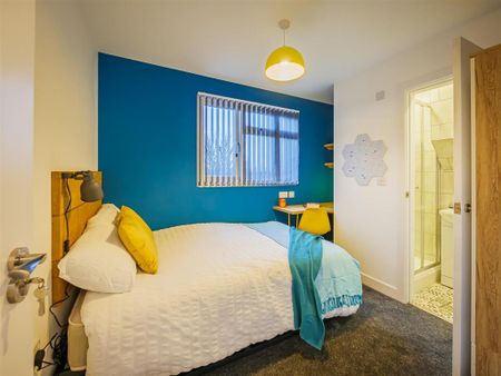 5 bedroom terraced house to rent - Photo 5