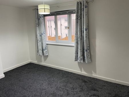 2 Bed Flat, Berryknowes Road, G52 - Photo 3