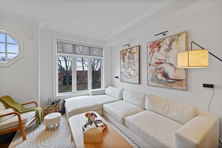 For Lease - 262B Bering Avenue, Toronto, Ontario - Photo 4