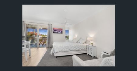 ELEGANT REFURBISHED STUDIO IN BANYO - Photo 5