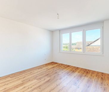 Sonnige Erdgeschosswohnung in moderner Überbauung ! - Photo 3