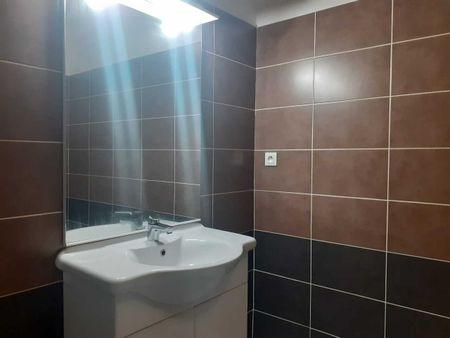 Location Appartement 2 pièces 54m² NIMES 30000 - Photo 5