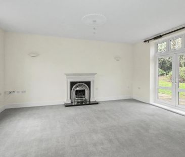 4 bedroom detached house to rent - Photo 2