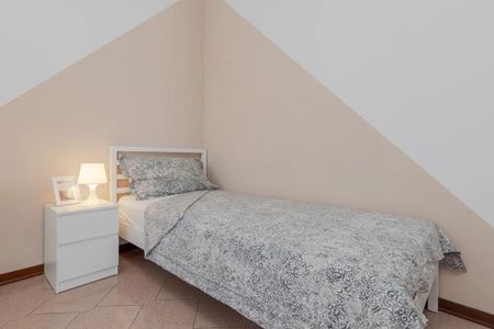 Via Urbino, Padova, Veneto 35142 - Photo 2